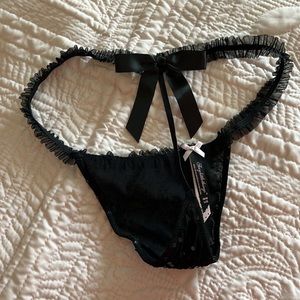 Victoria’s Secret M black Sexy Little Things thong T string bow detail panty EUC